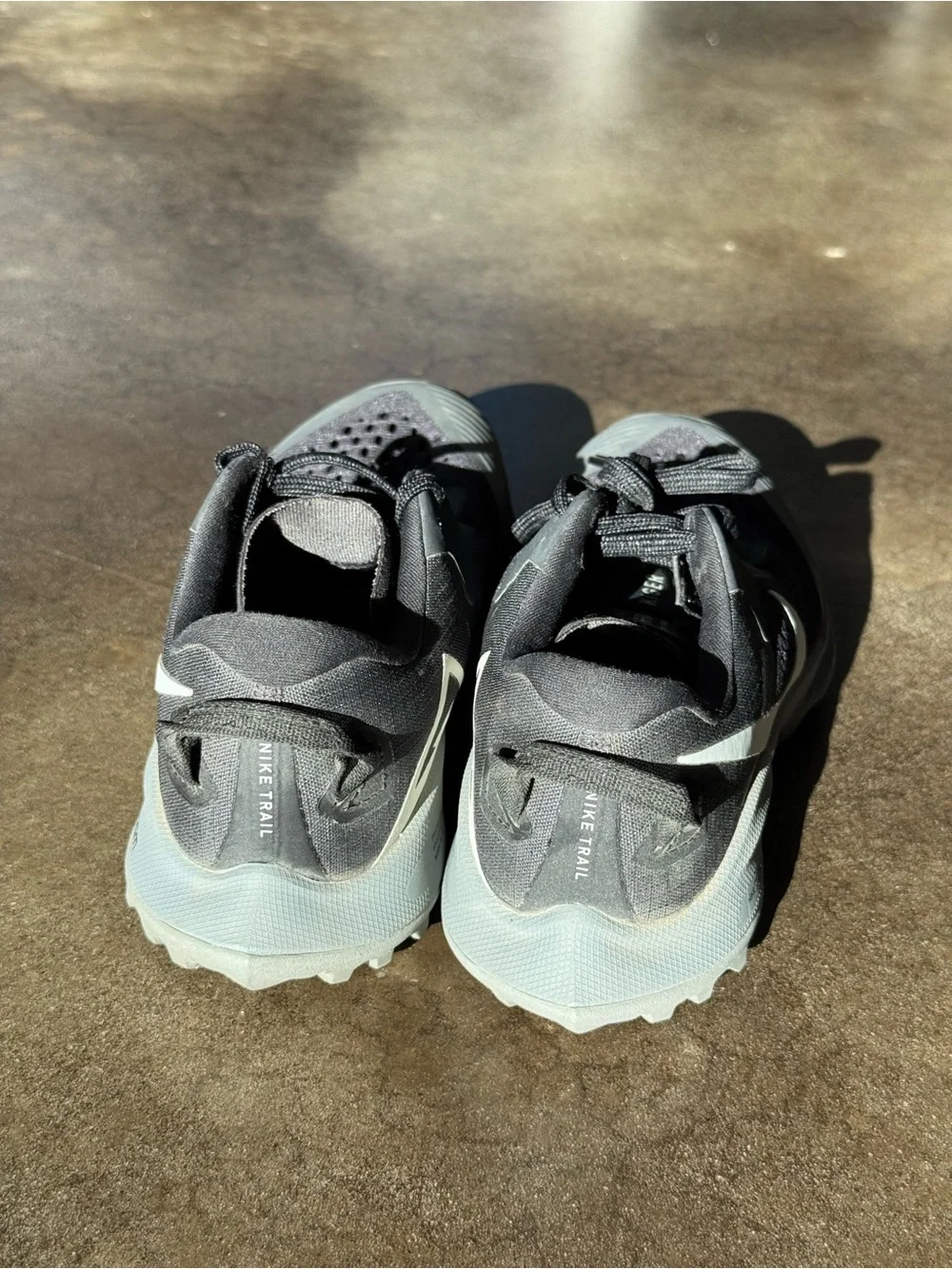 Nike Air Zoom Terra Kiger 6 in the sleek 
